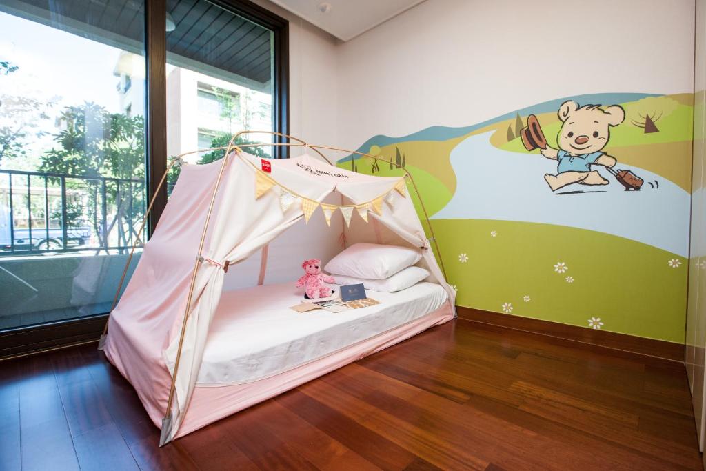Somerset Jeju Shinhwa World - Three-Bedroom Apartment With Kids Camping Tent Bed