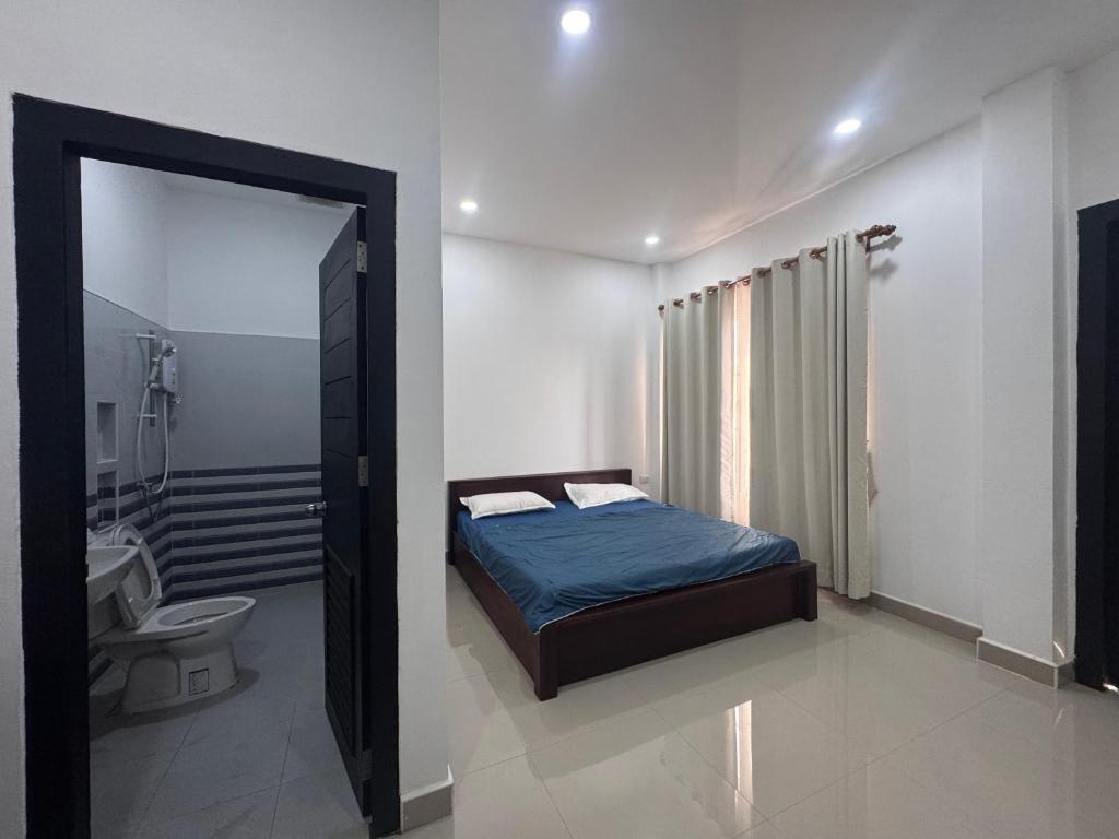 Minimal houses in Vientiane