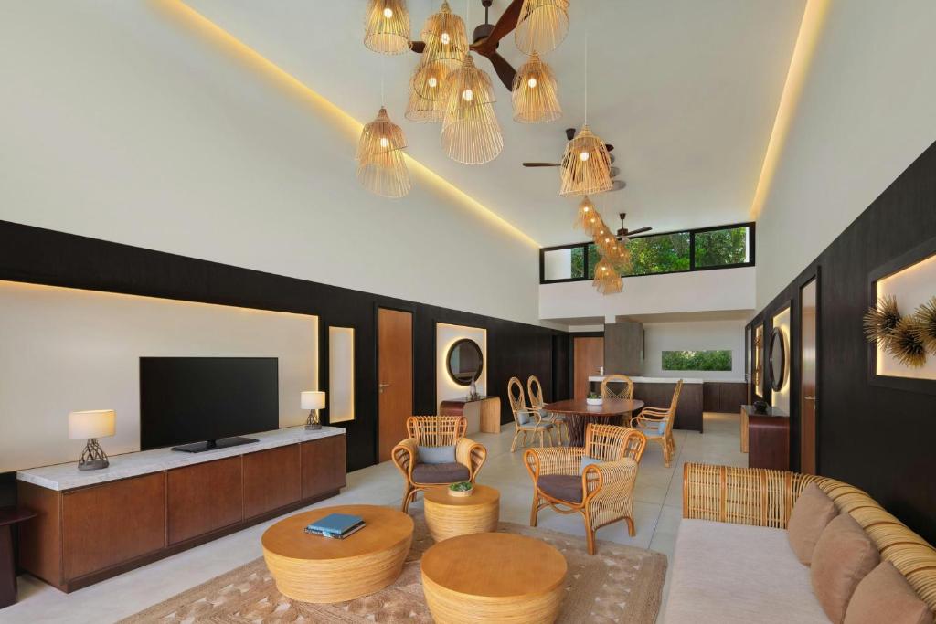 The Westin Maldives Miriandhoo Resort - View 41