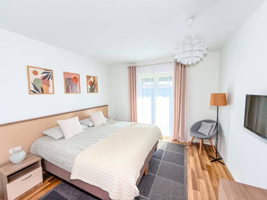 Rooms and Apartments IstraSoley - Double Room With Balcony