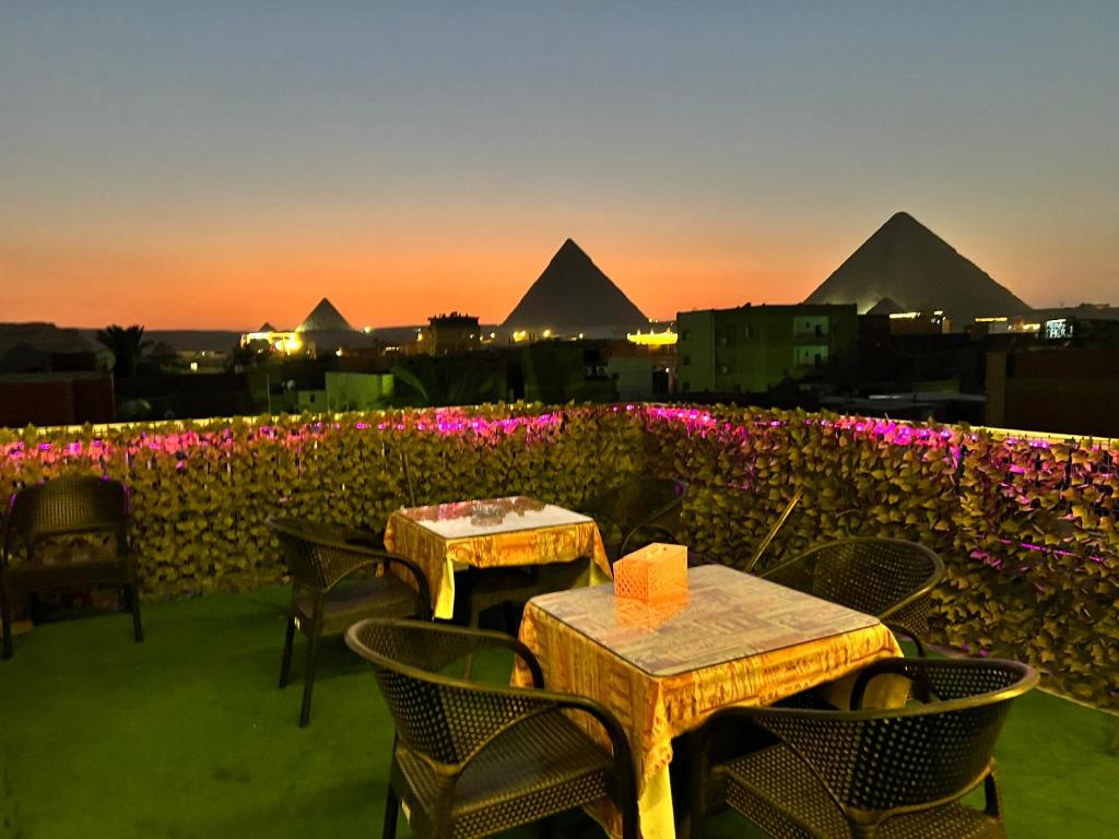 Jana pyramids view in 3