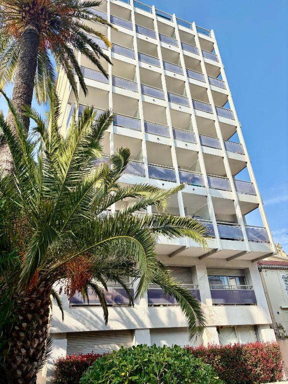 Cannes Eden