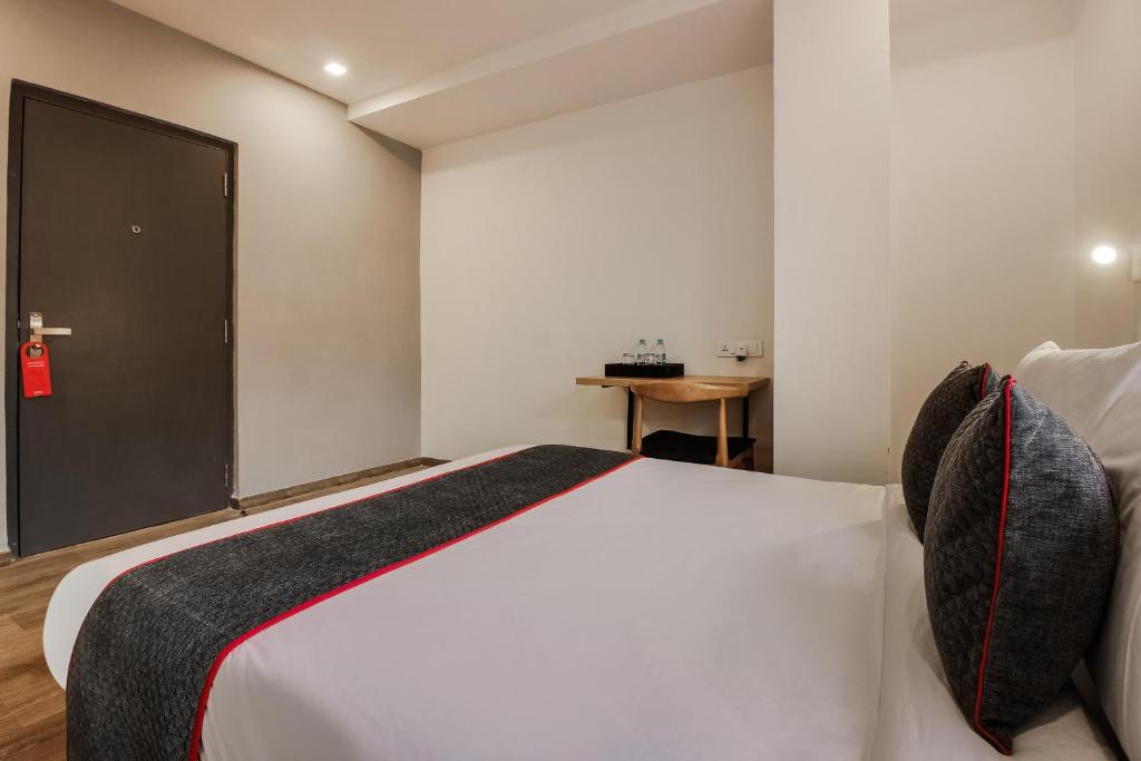 Super Townhouse 359 Begumpet photo 8