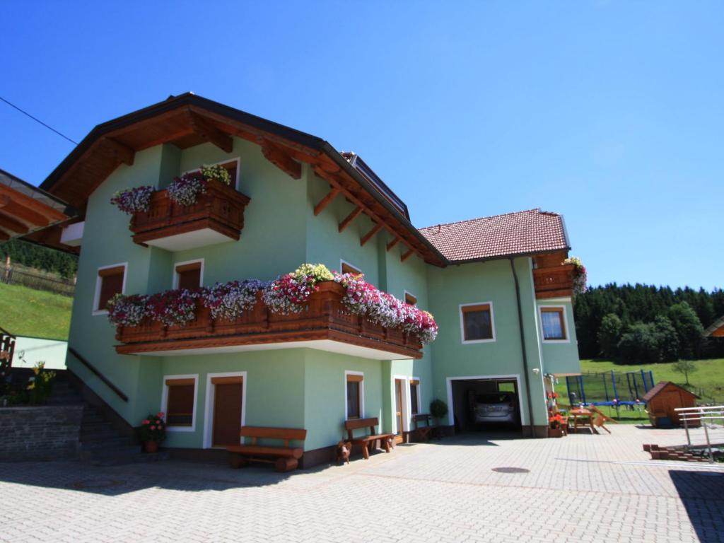 Luxurious Apartment in Liebenfels with Swimming Pool