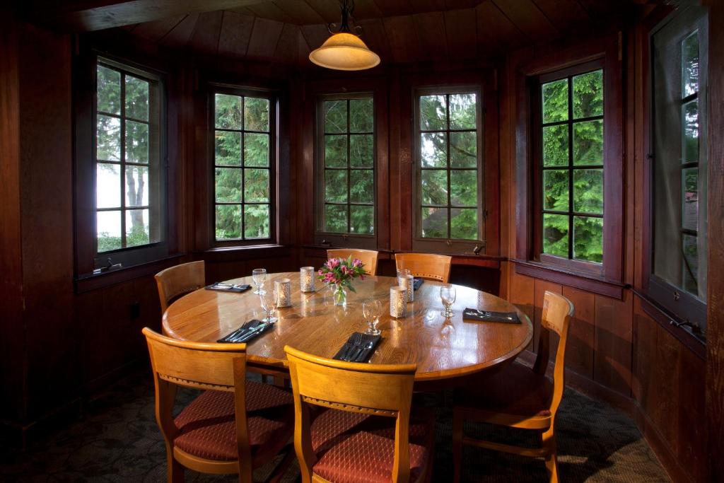Fotografie z fotogalerie ubytování Lake Quinault Lodge v destinaci Quinault