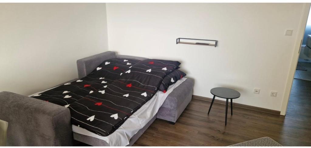Gesamte Unterkunft 2 Zimmer Wohnung in Isernhagen - Apartamento De Un Dormitorio