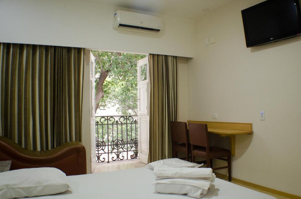  Hotel Hostal (Adults Only)