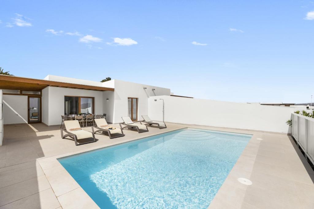 Villa Los Altos Anane 10A by Escape Home