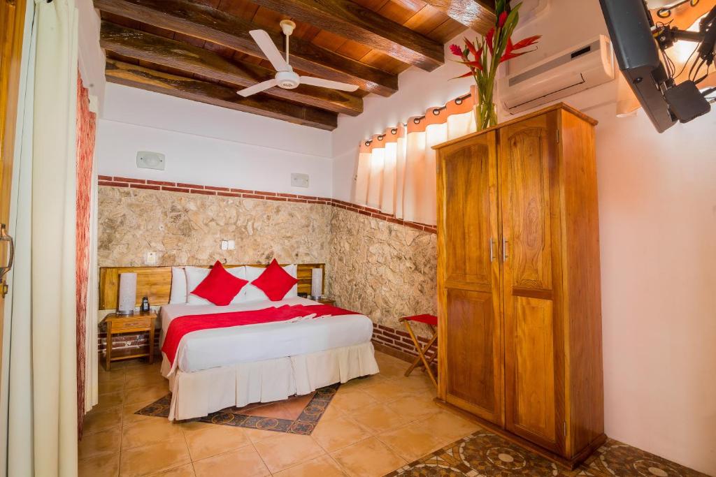 Postel nebo postele na pokoji v ubytování Hotel 3 Banderas