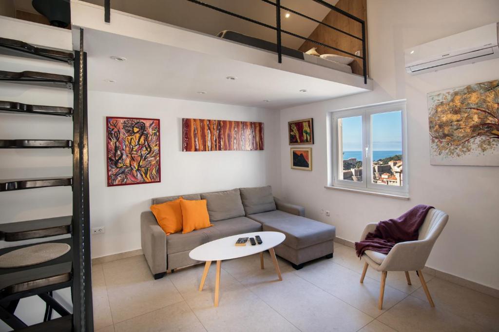 ADRIATIC GALLERY APARTMENT by DuHomes