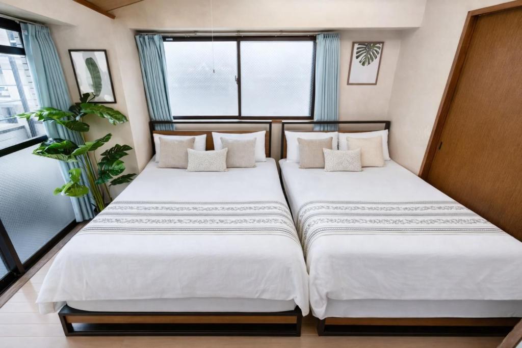 2th floor with elevator 3min walk from Koma Gome on the Yamanote Line 2 rooms and 1 living room, maximum 8 people, direct access to Shinjuku, Ueno, Akihabara, Ginza, Tokyo Ikebukuro, Shinjuku, Shibuya