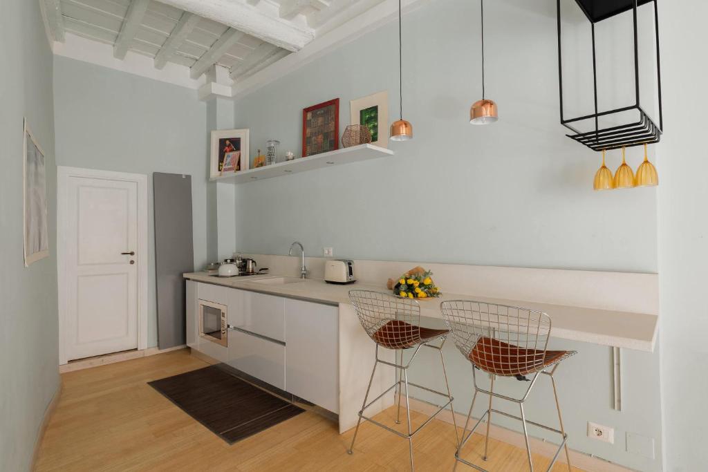 Campo dei Fiori Studio Apartment by RomeLoft