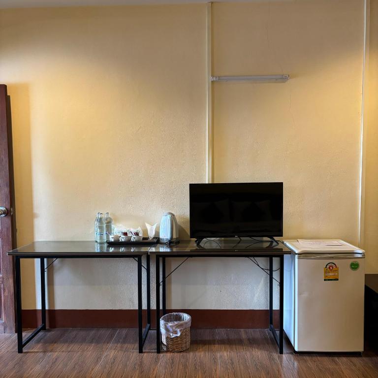 ภูตะวัน กาญจน์ รีสอร์ท Phutawan Kan Resort - Dreibettzimmer