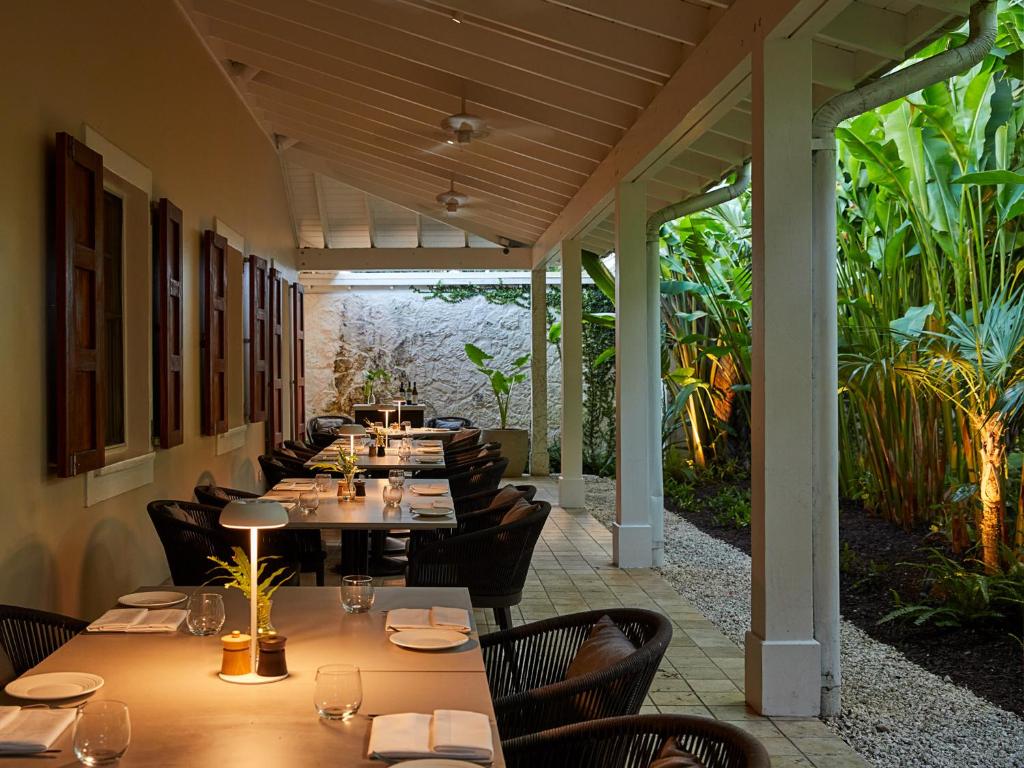 The Island House photo 2