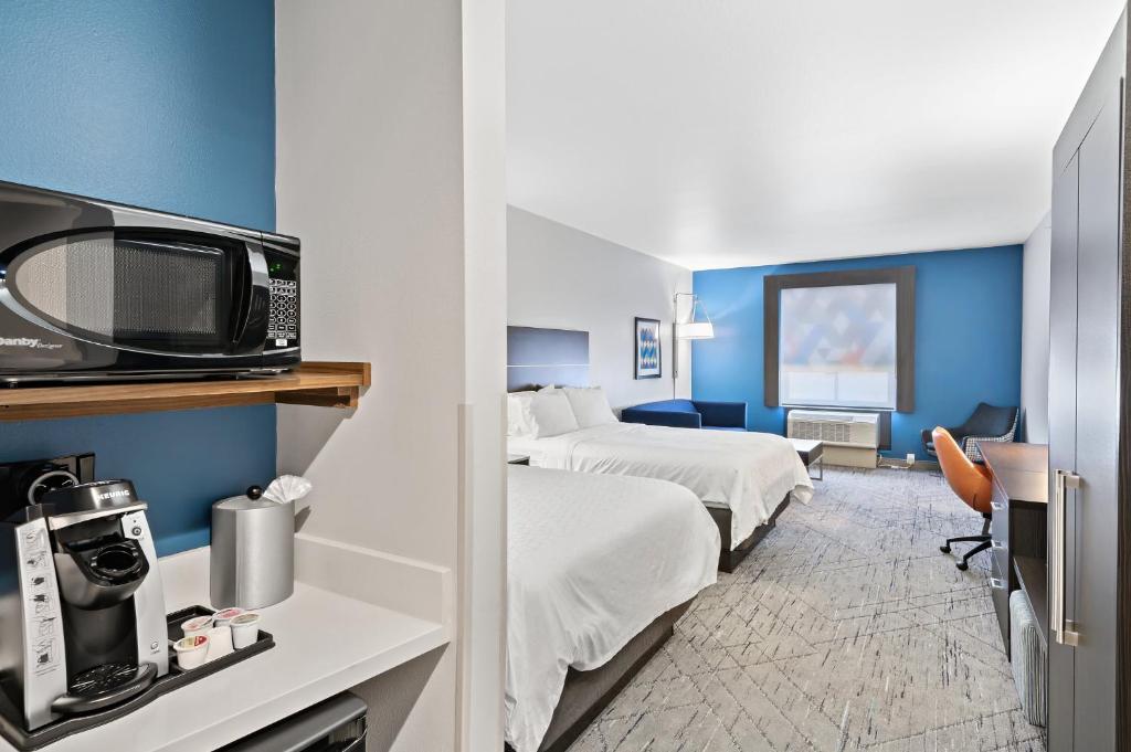 Holiday Inn Express & Suites White Hall by IHG - Suite Queen Con Dos Camas Queen Y Sofá Cama
