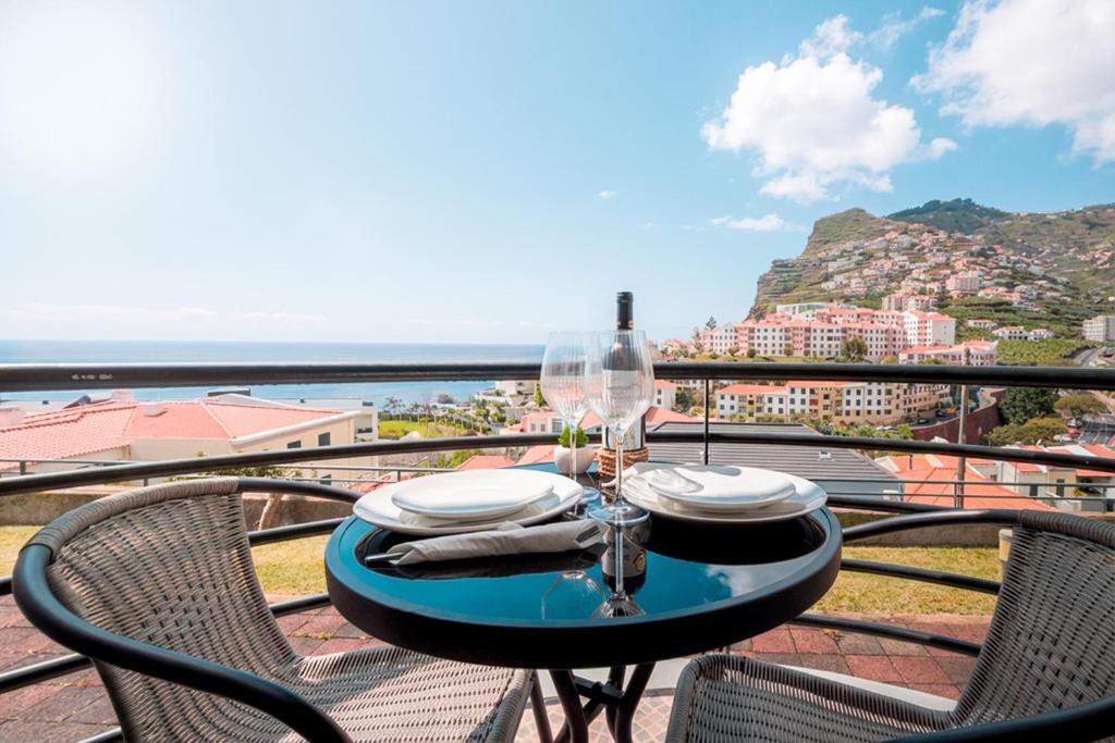 Seaside Orchid-Ocean & Mountain Views-Free Parking-Walk to Câmara de Lobos