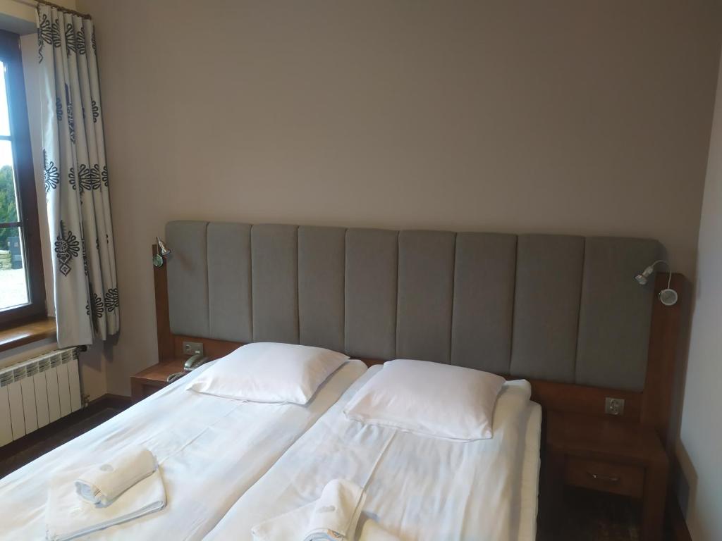 Hotel LOKIS - Triple Room With Garden View