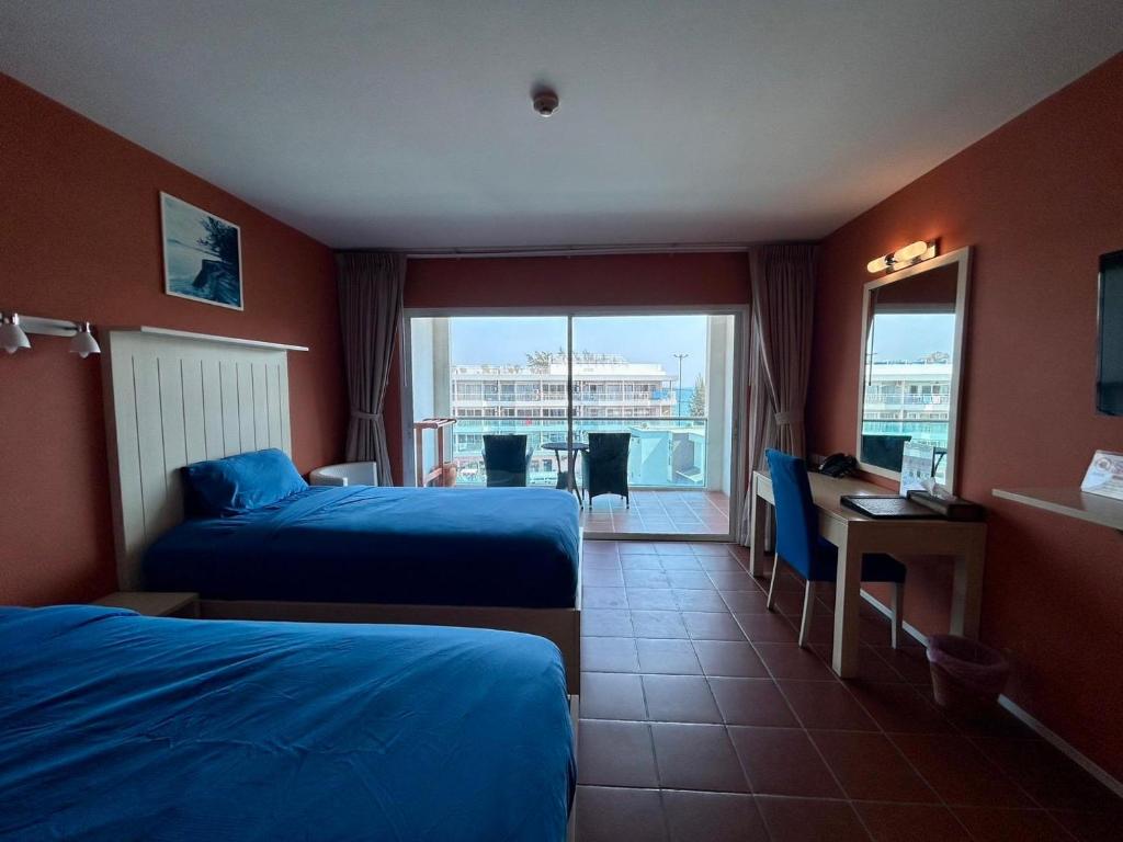 GrandBlue Resort & Beachclub - Chambre Lits Jumeaux De Luxe