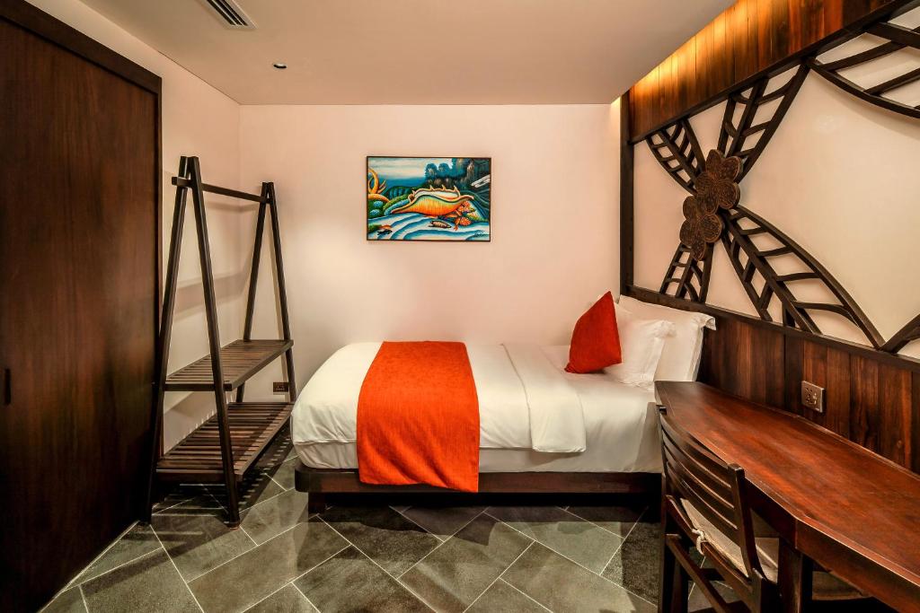 Junior Suite Garden View with Children Themed Room