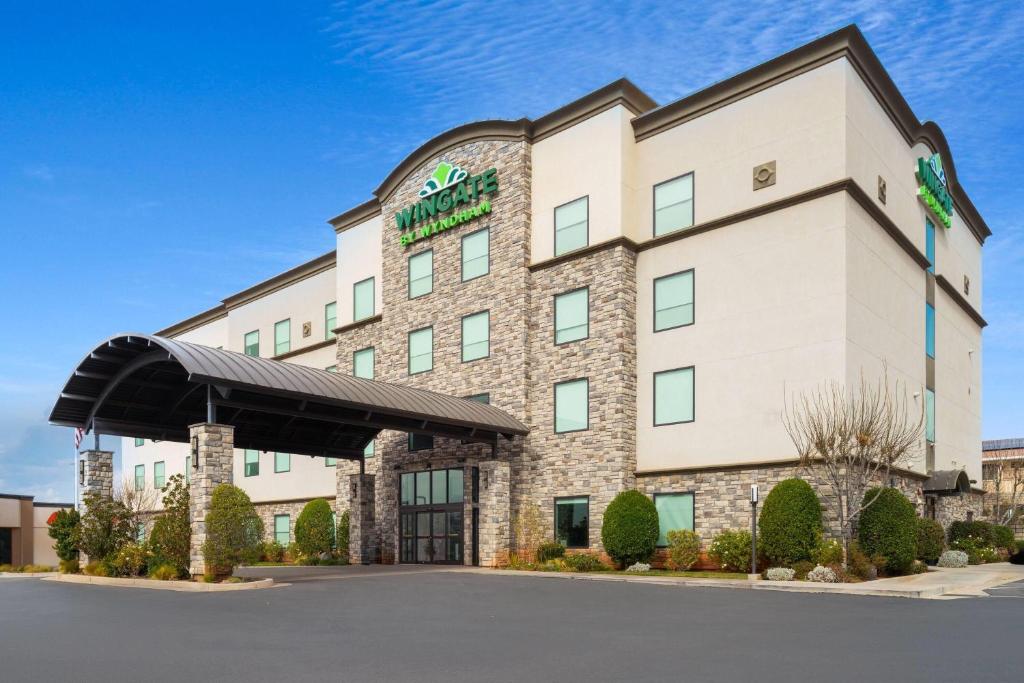 a rendering of the front of a hotel at Wingate by Wyndham Hurricane Zion National Park in Hurricane