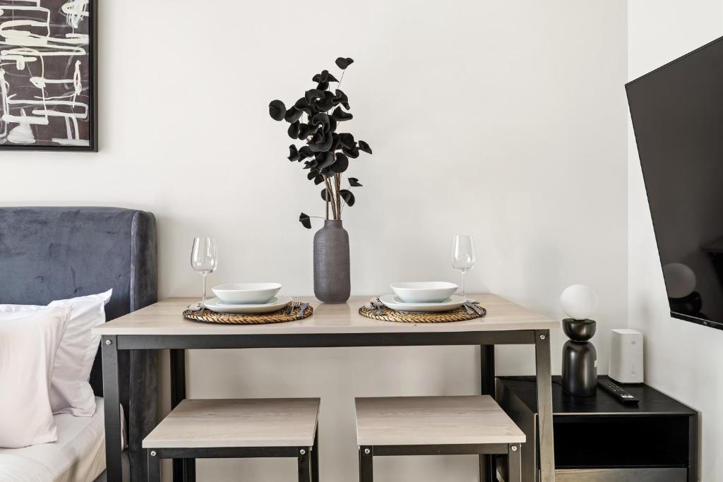 杜拜的Azizi Riviera 1 Cozy Studio Near Downtown(2026 年最新房價)