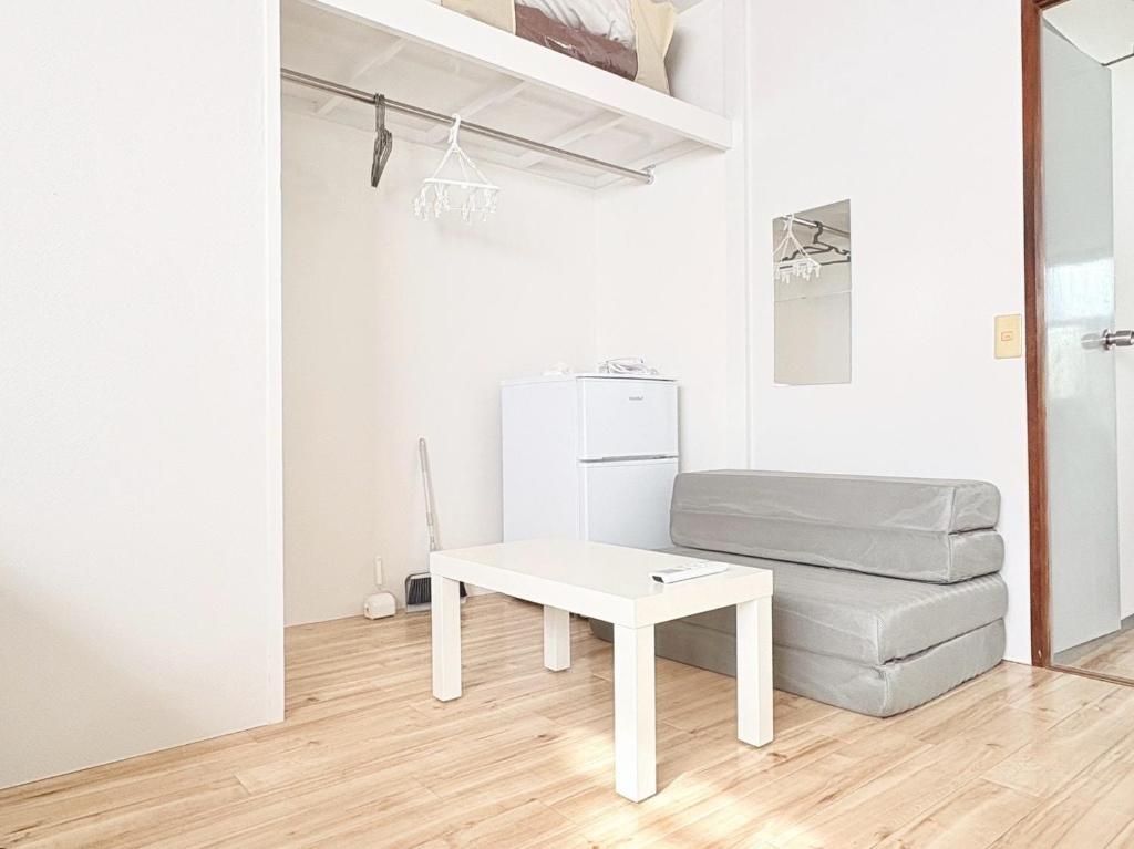 Private Apartment 5 Min to Narita Station 10 Min to Airport Washer & Dryer FUDOHAIM