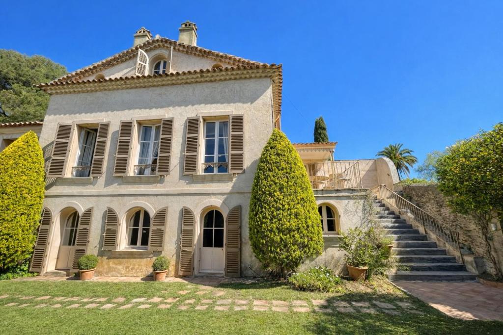 Villa Chateaubriand sur Hyères proche du centre