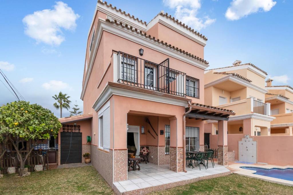 Villa estilo mediterránea con Piscina, Jardín, Bbq y Jacuzzi - VILLA BEL AIR REAL