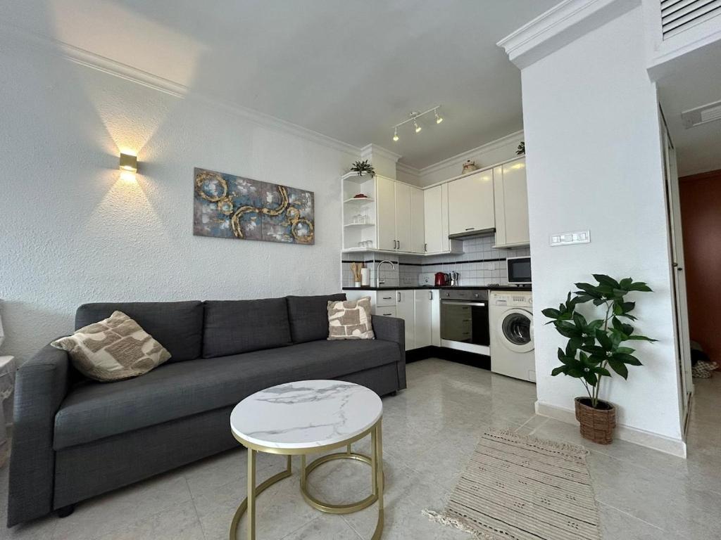 First Line beach hotel Apartment in Fuengirola