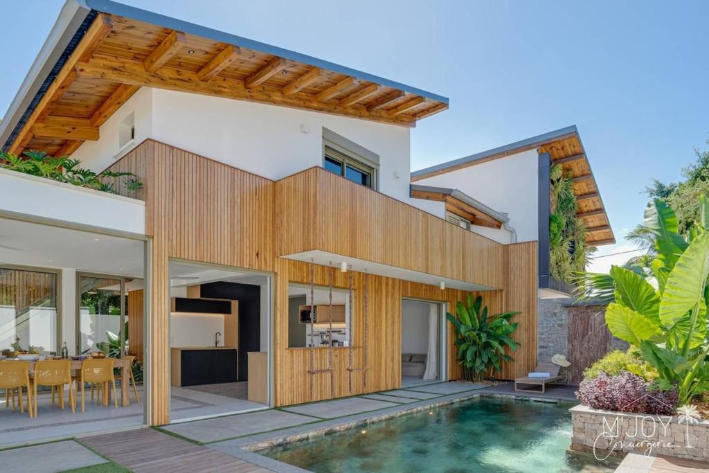Mango Beach Villa
