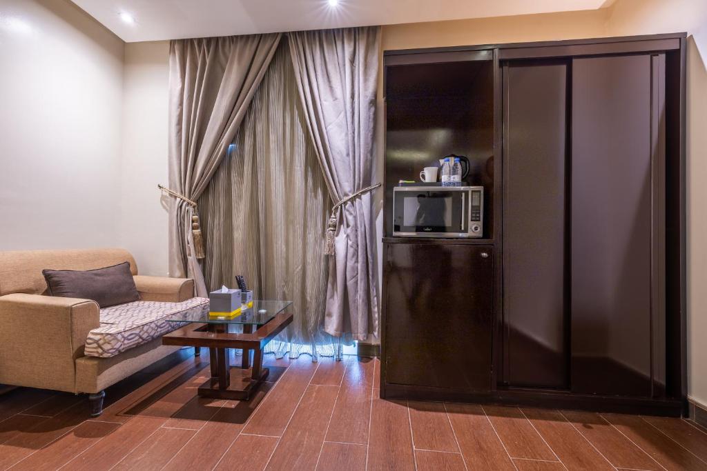 ALMUHAIDB RESIDENCE ALMALAZ