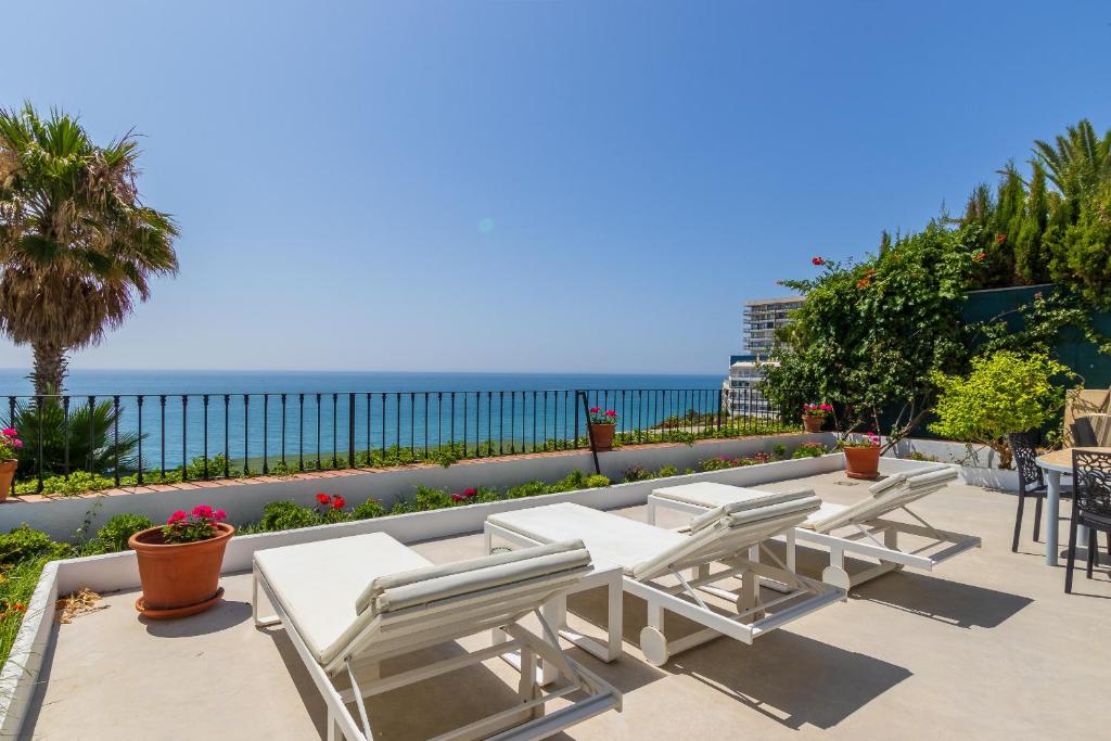 Casa Violeta - Sea View, Terrace & Parking