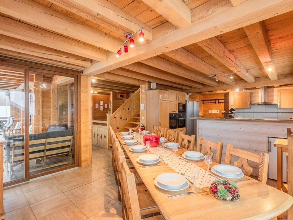Chalet spacieux à Châtel pour 14 personnes avec sauna