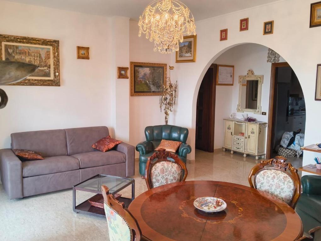 Attico Lux - penthouse with garage next to the metro