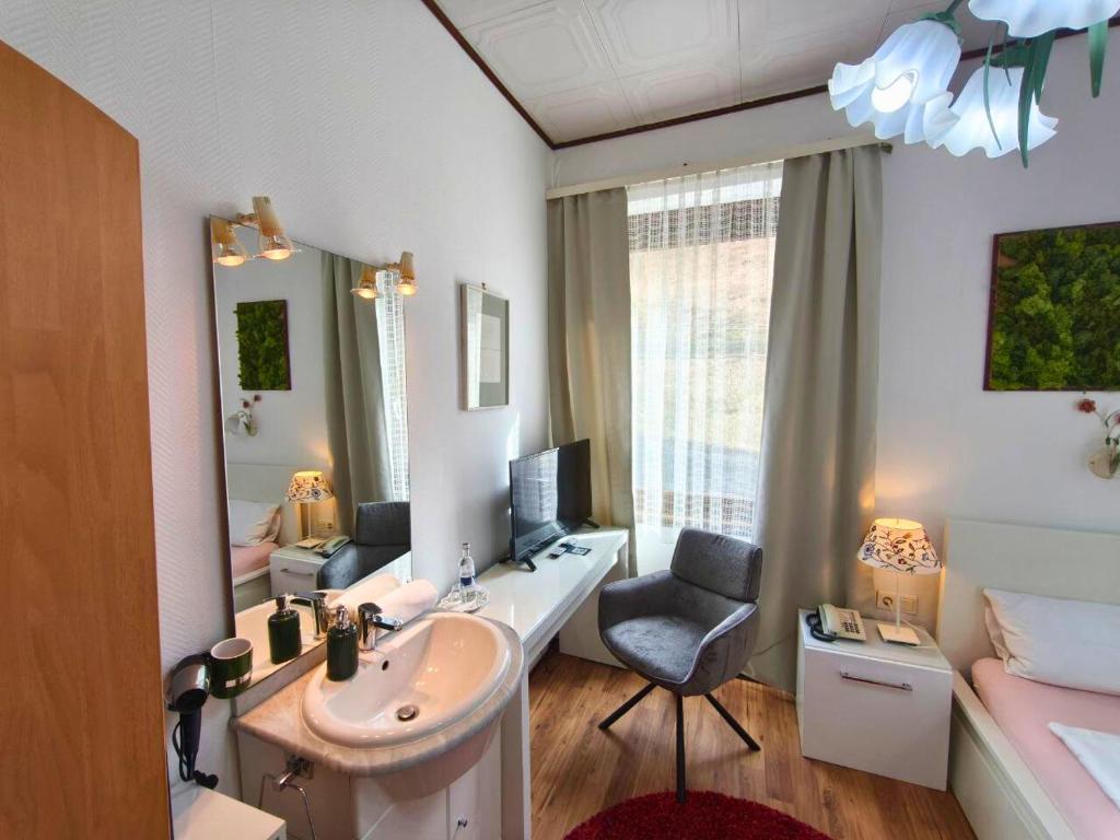 Hotel Pfaff - Single Room