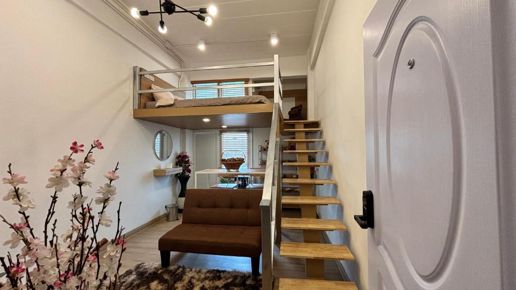 The Loft Living Space - Housity