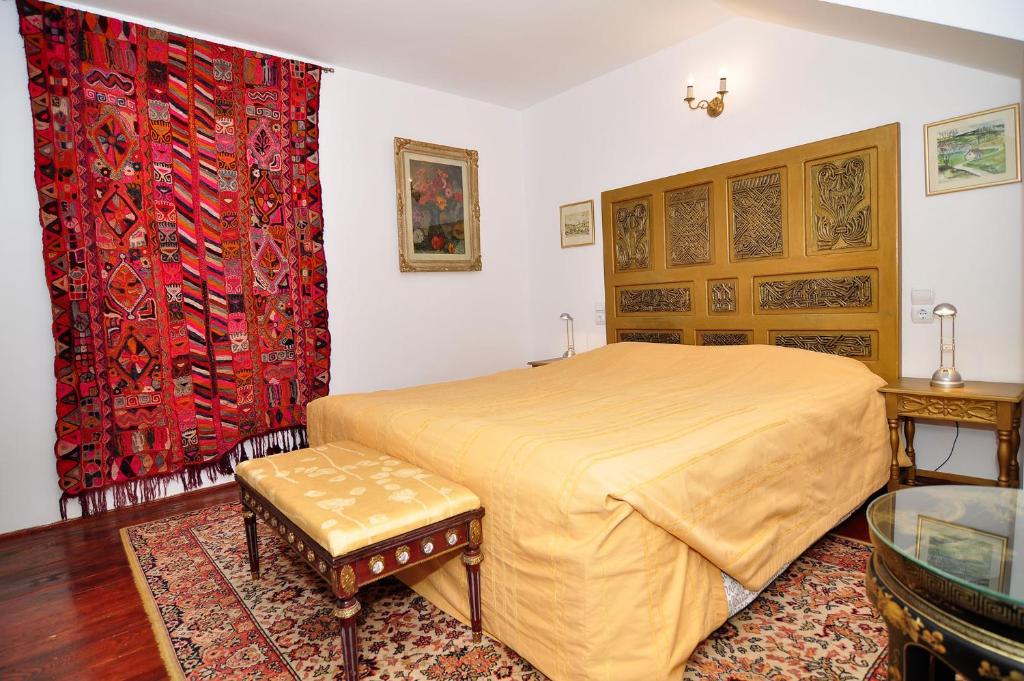 Bed & Breakfast Popamuseum Tarpesti strada Muzeului nr 28 - バルコニー付きツインルーム
