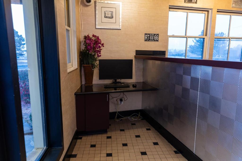 Kings House Motor Hotel, a Dazzler Select by Wyndham photo