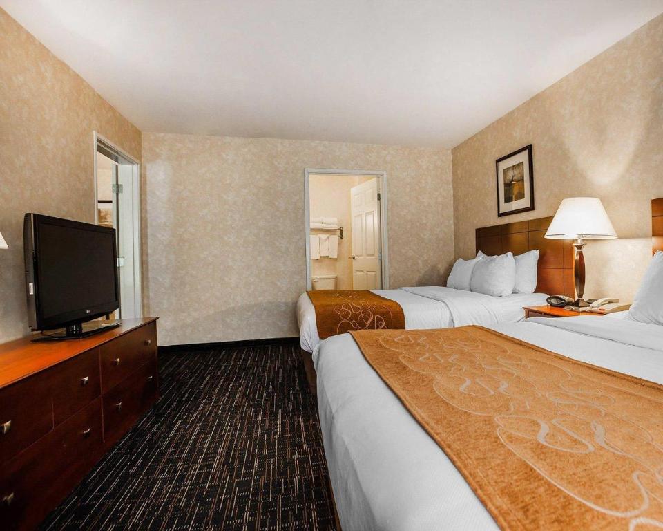Comfort Suites Independence - Kansas City photo