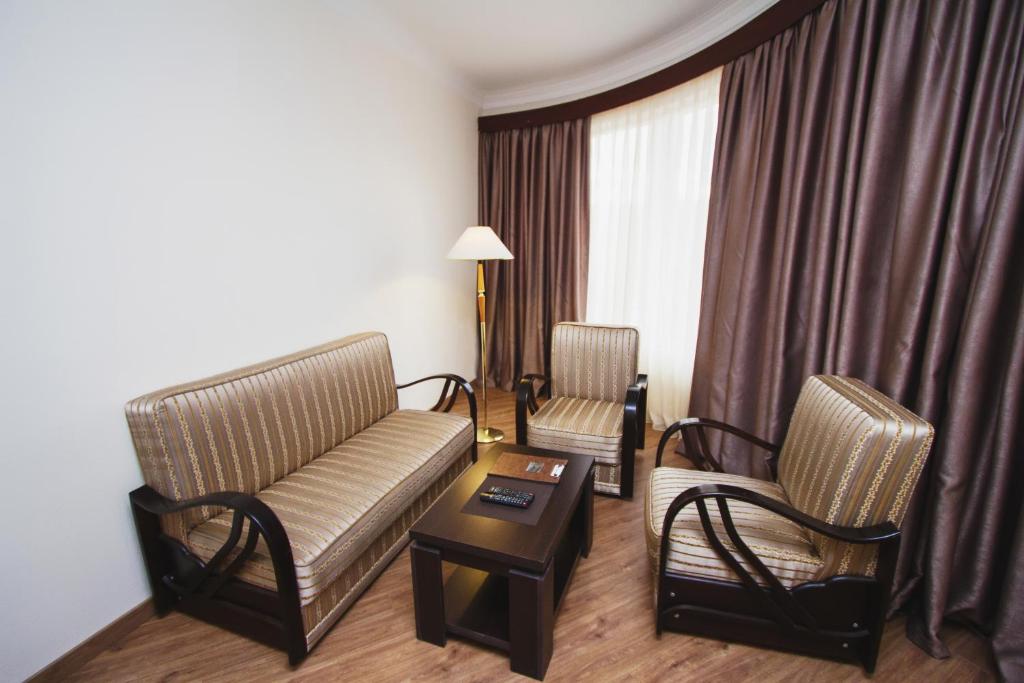 Posezení v ubytování Hotel Lux
