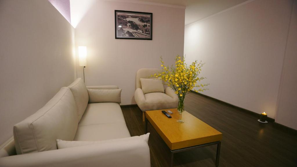Suite Nhìn Ra Hồ