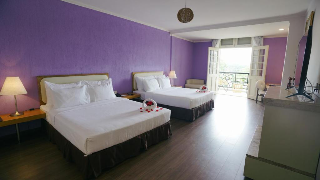 Suite Nhìn Ra Hồ