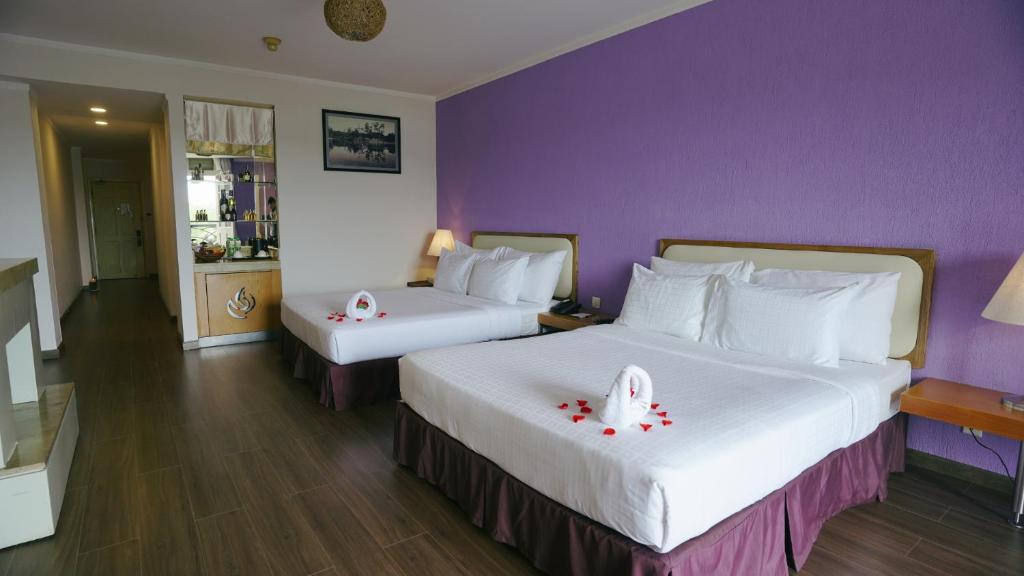 Suite Nhìn Ra Hồ