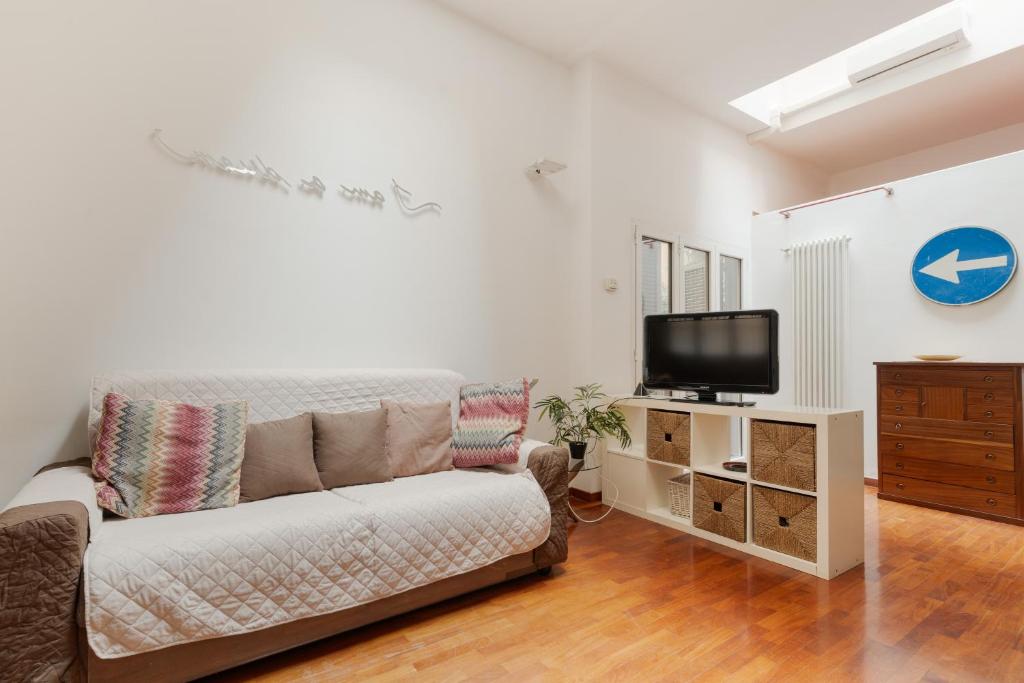 GuestHost - Central Apartment on two levels