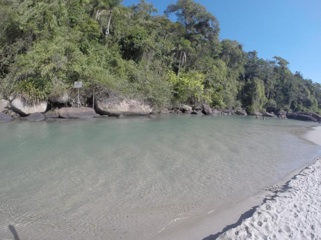  Suítes em casa de família Itamambuca