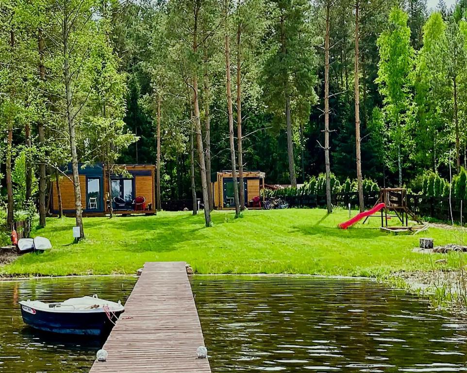 Makosieje Resort-15m od brzegu,prywatna plaża,widok na jezioro,wi-fi - Housity