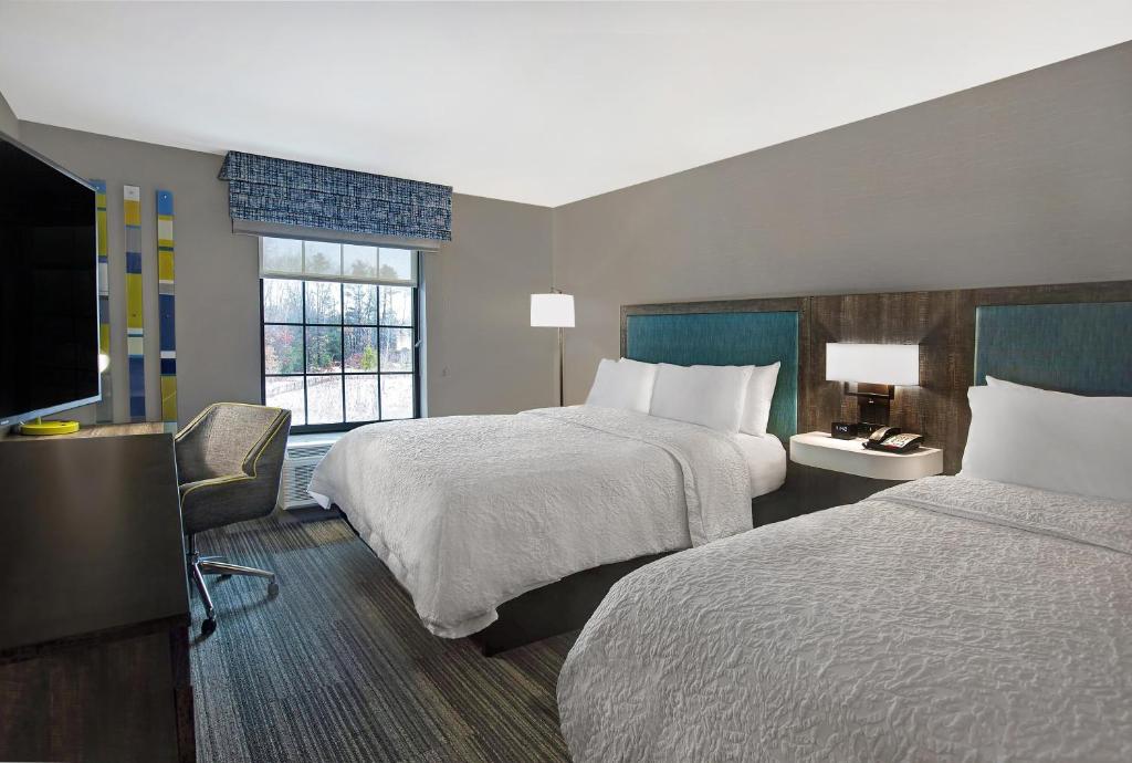 Hampton Inn Westfield photo