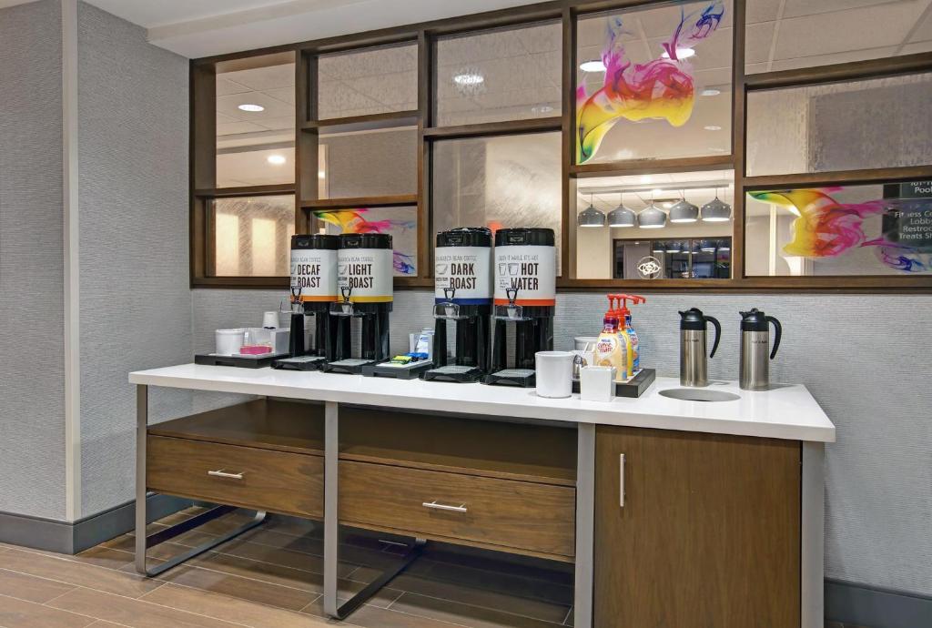 Hampton Inn Westfield photo