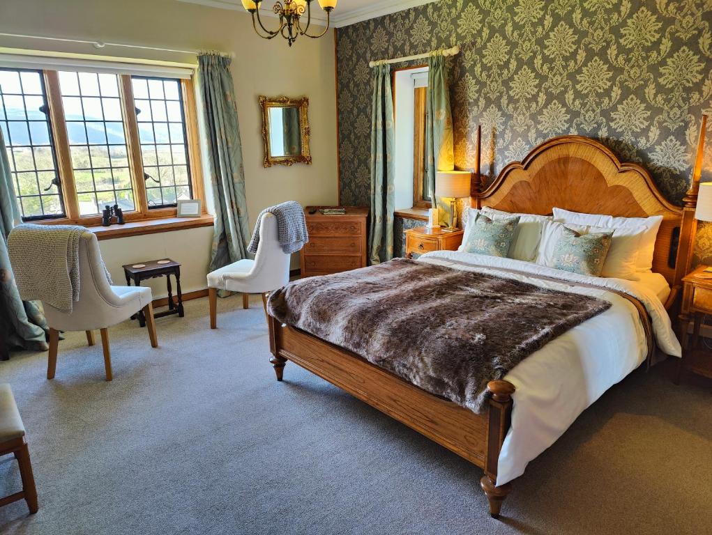 Luxury Bed And Breakfast at Bossington Hall in Exmoor, Somerset - Camera King Con Vista Mare