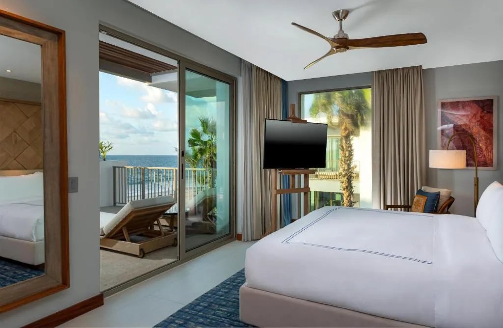 Beachfront Signature Suite with Plunge Pool